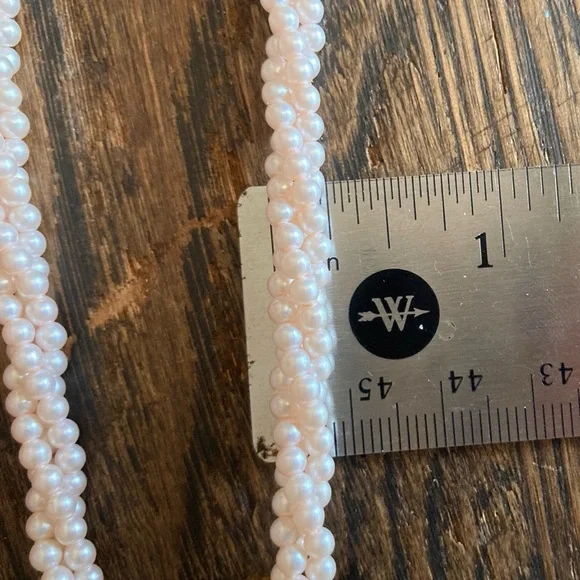 Vintage Cloisonné Pendant on Twisted Faux Pearl Necklace Pale Pink Floral - Picture 13 of 14